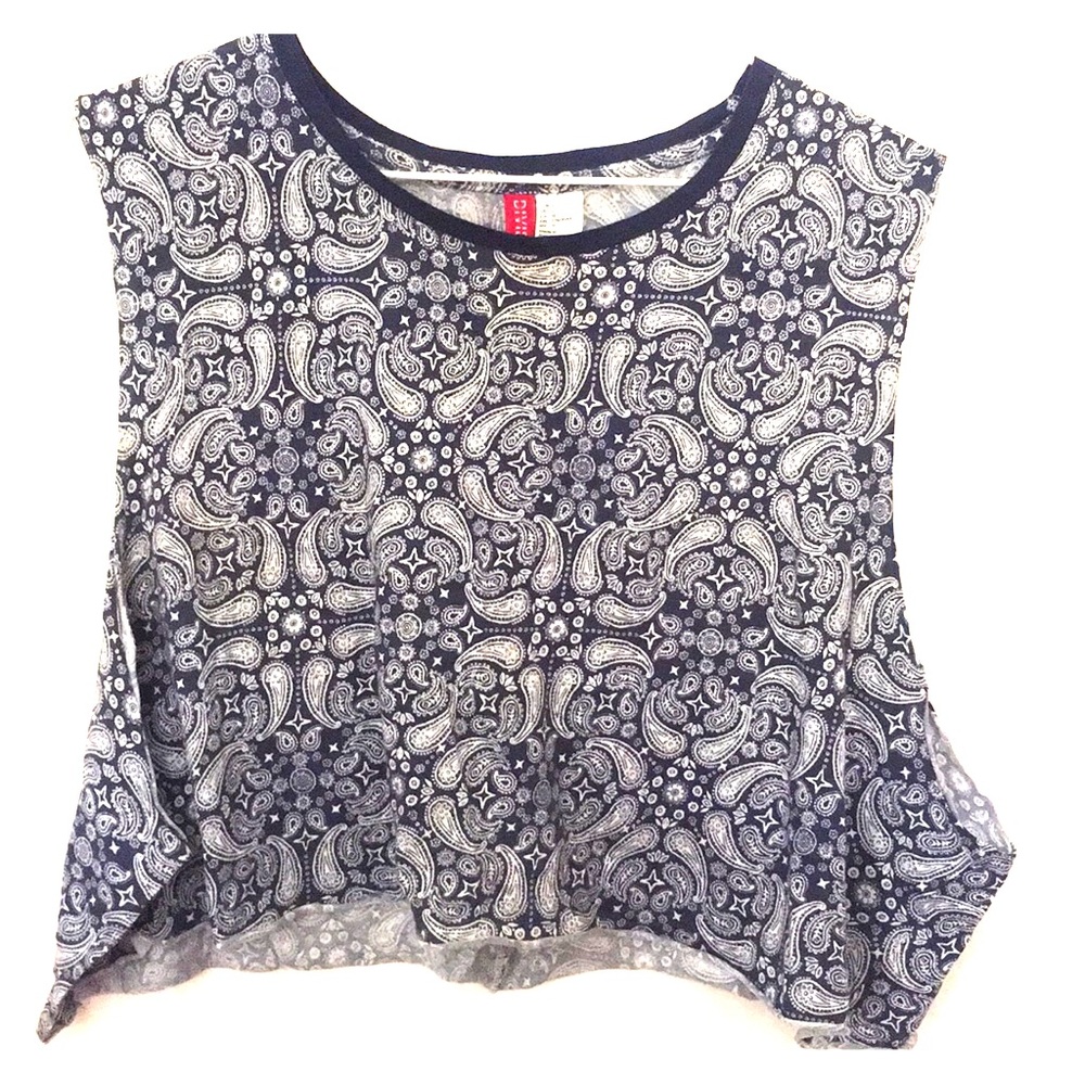 Navy blue paisley crop top!
